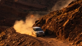 Land Rover Defender sắp có phiên bản thách thức địa hình khắc nghiệt nhất