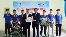 Ford Việt Nam tặng xe mới, động cơ, hộp số cho sinh viên Việt Nam