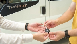 Ford Transit Luxury được hỗ trợ gói vay mua xe lãi suất 0 phần trăm