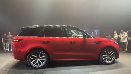 Range Rover Sport thế hệ mới ra mắt giá từ 7,3 tỷ đồng