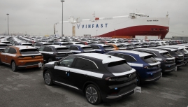 VinFast chính thức xuất khẩu 999 xe Ô tô điện ra thế giới