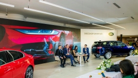 Jaguar & Land Rover ra xe rầm rộ với nhà phân phối chỉ định mới